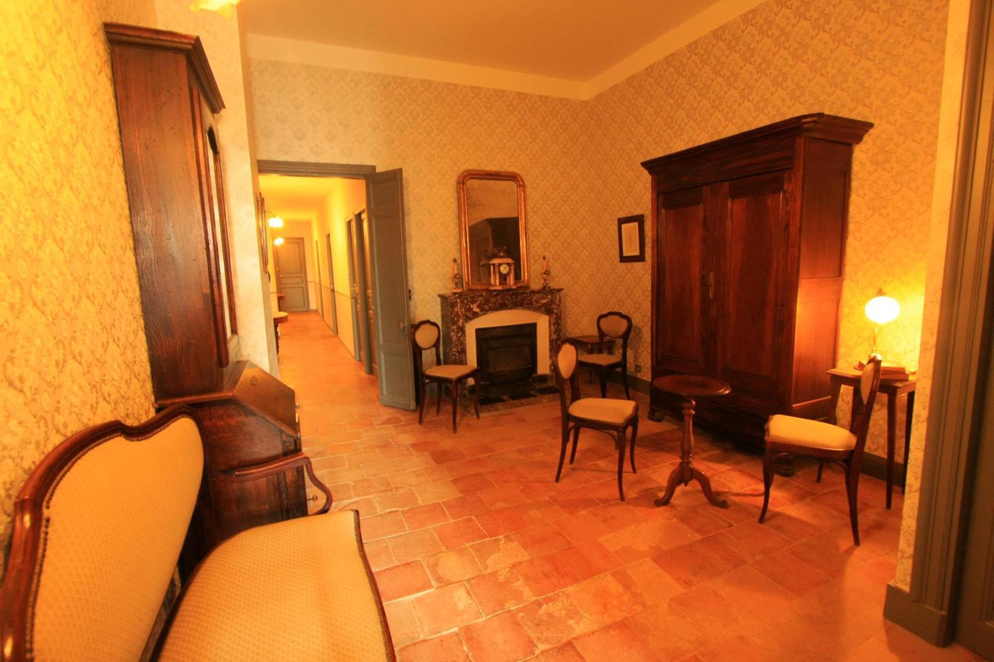 Logis Hotel - Restaurant La Marbrerie Caunes-Minervois Екстериор снимка