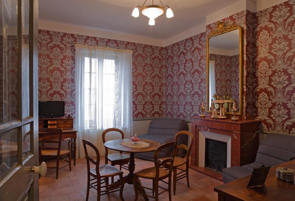 Logis Hotel - Restaurant La Marbrerie Caunes-Minervois Стая снимка
