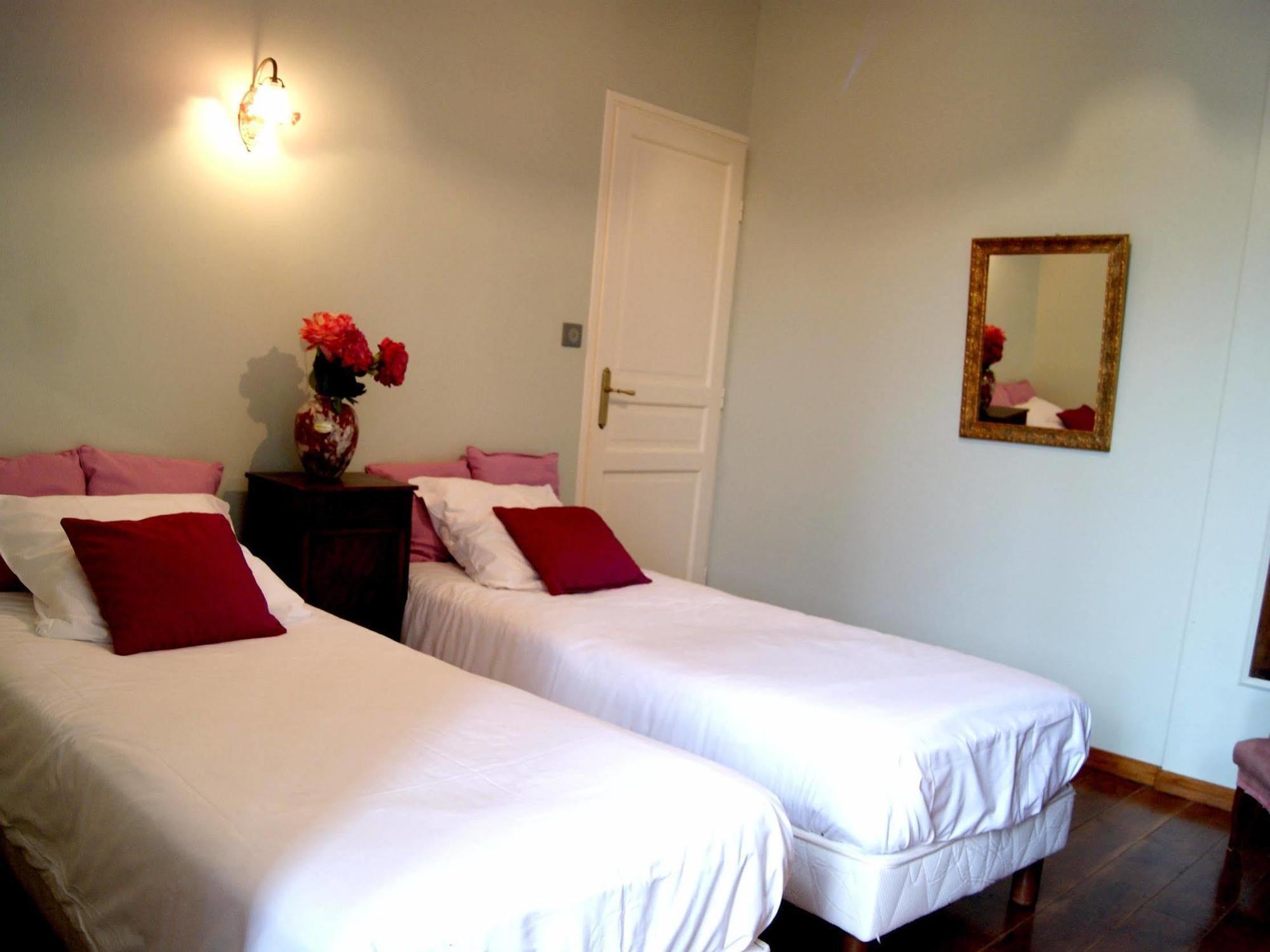 Logis Hotel - Restaurant La Marbrerie Caunes-Minervois Екстериор снимка